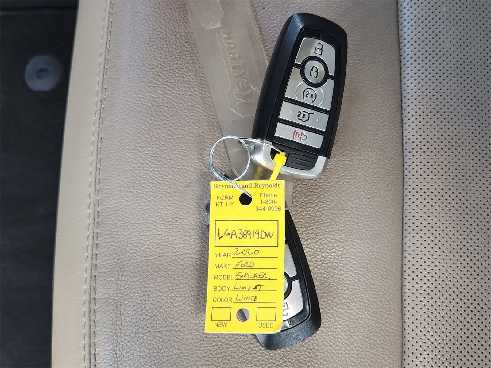 Thumbnail: 2020 Ford Explorer - 33