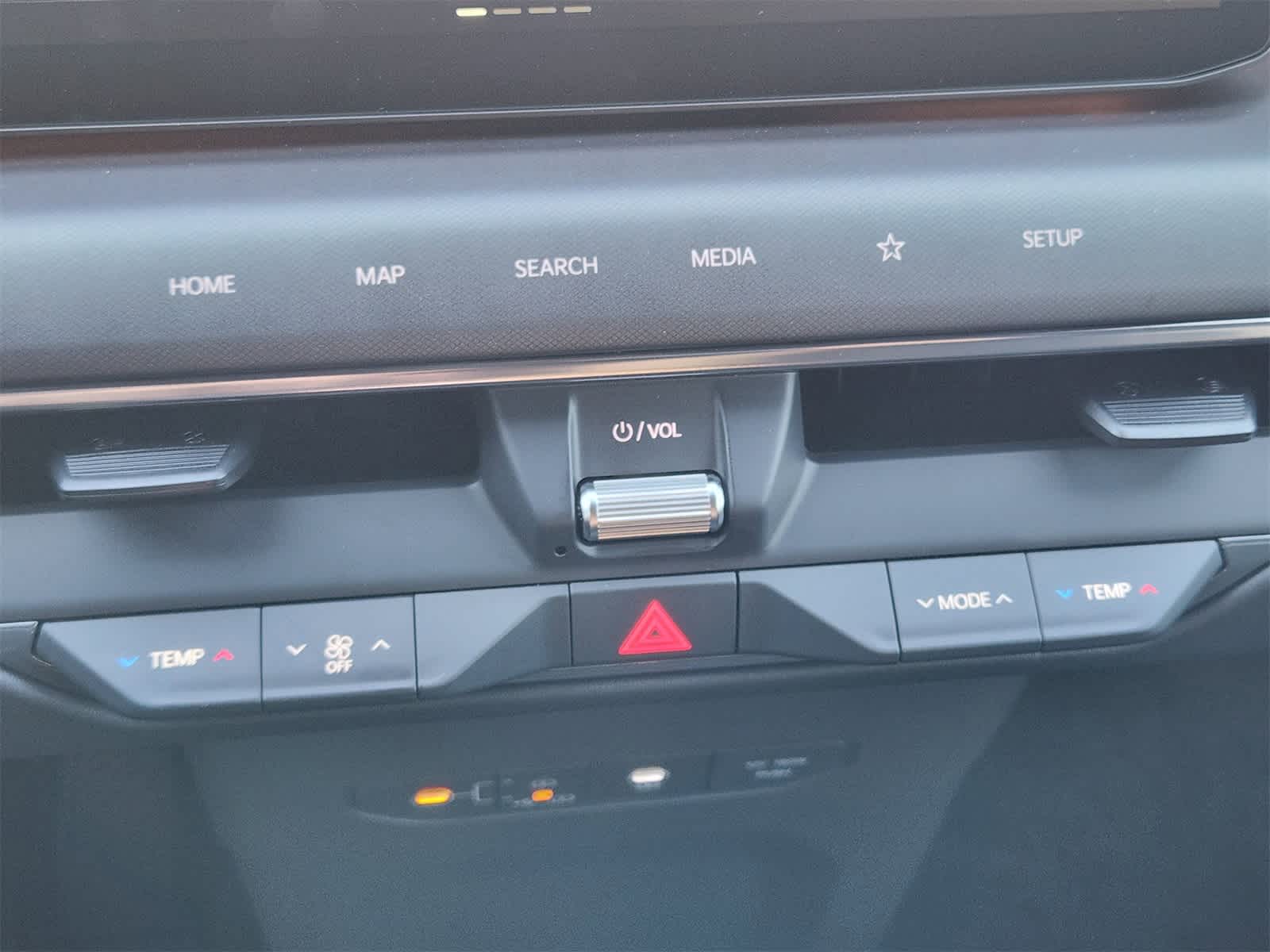 Thumbnail: 2026 Kia EV9 - 18