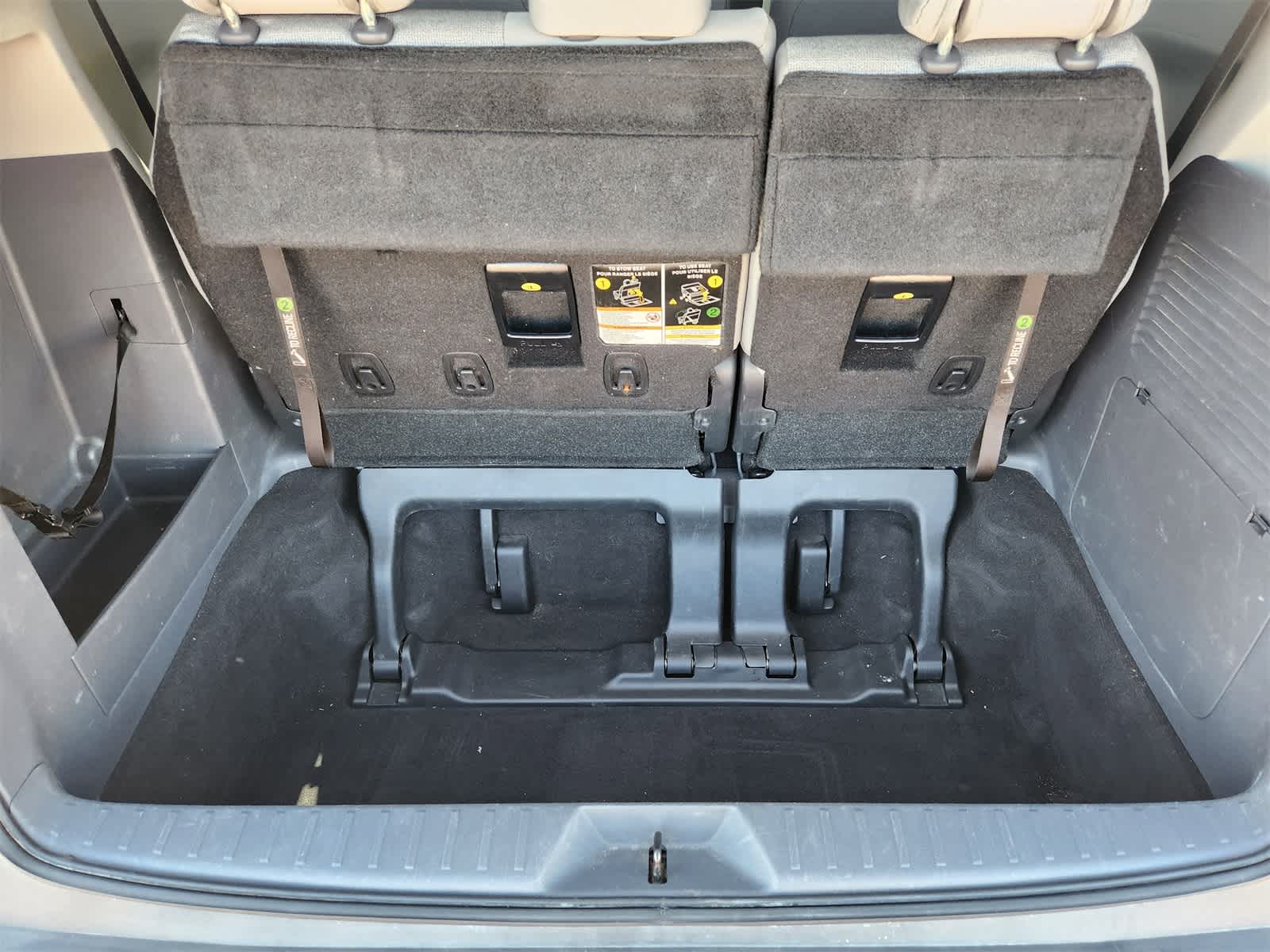Thumbnail: 2022 Toyota Sienna - 31