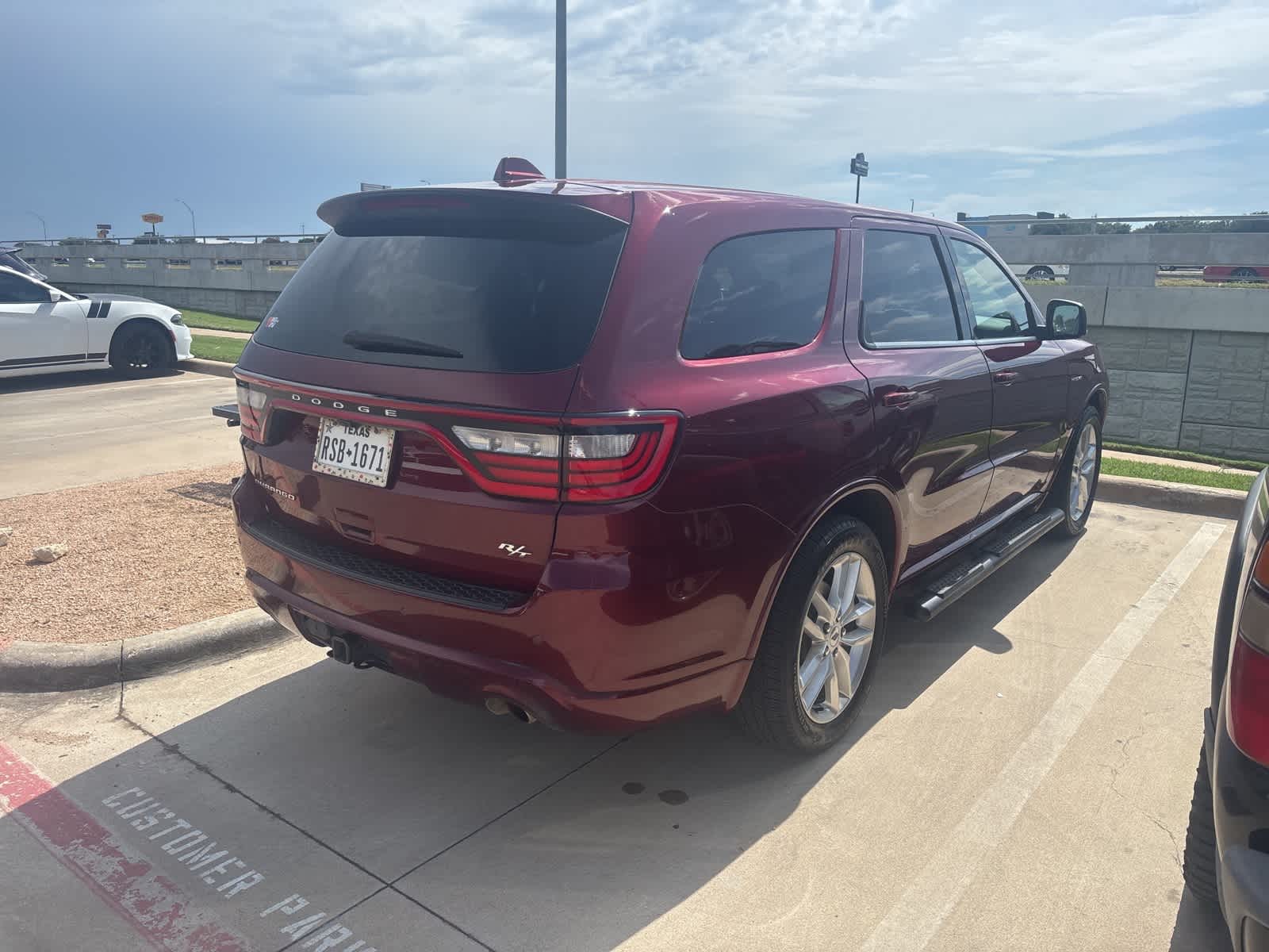 Thumbnail: 2022 Dodge Durango - 4
