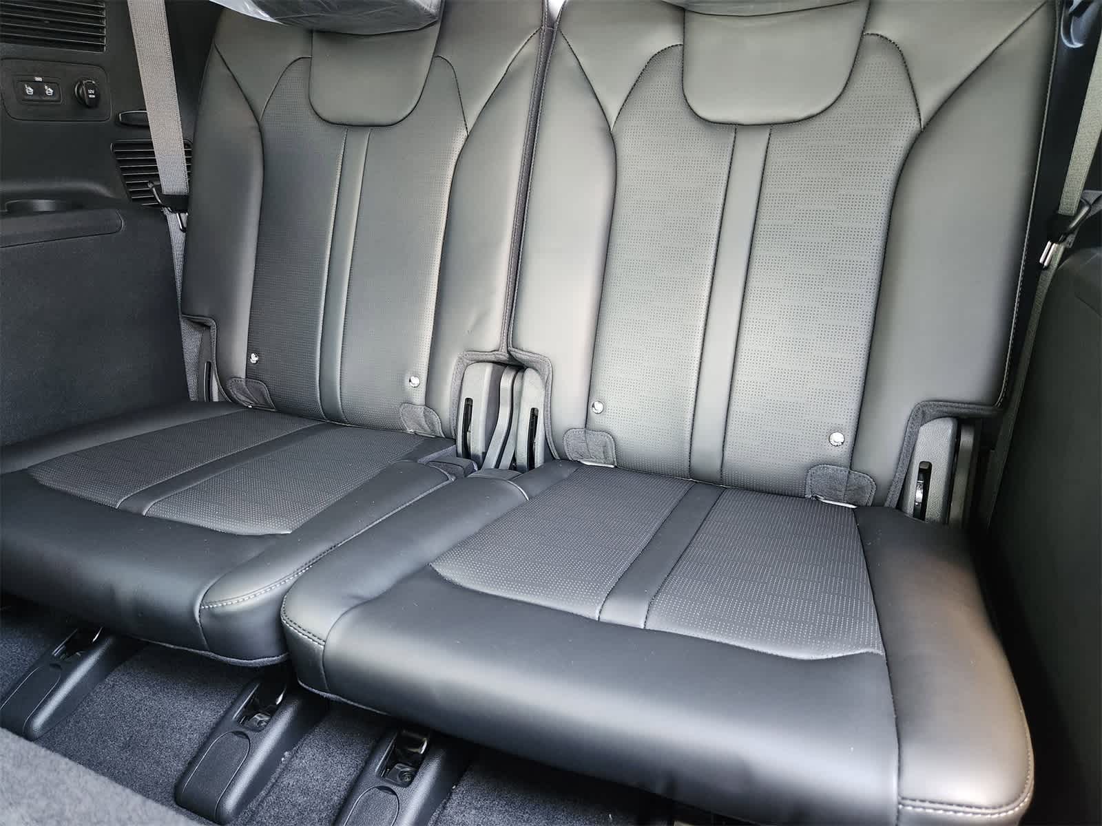 Thumbnail: 2026 Kia Sorento - 29