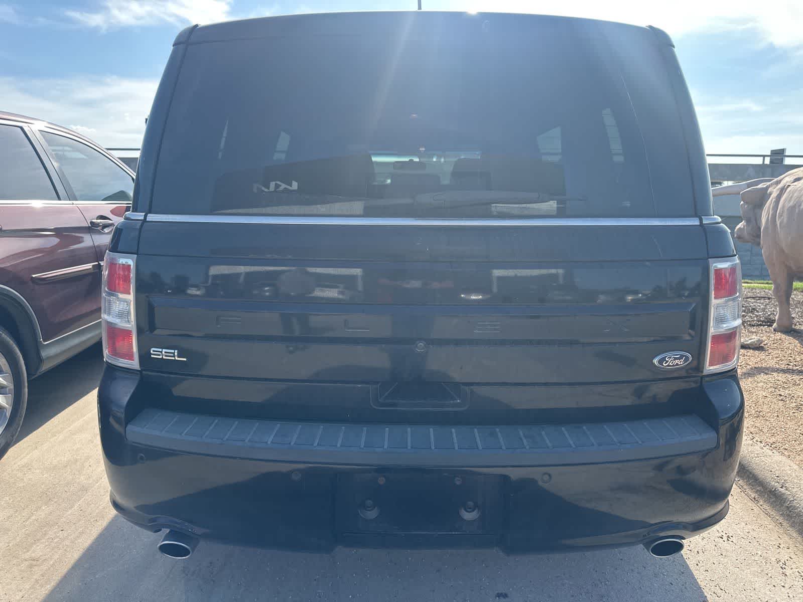 Thumbnail: 2018 Ford Flex - 21