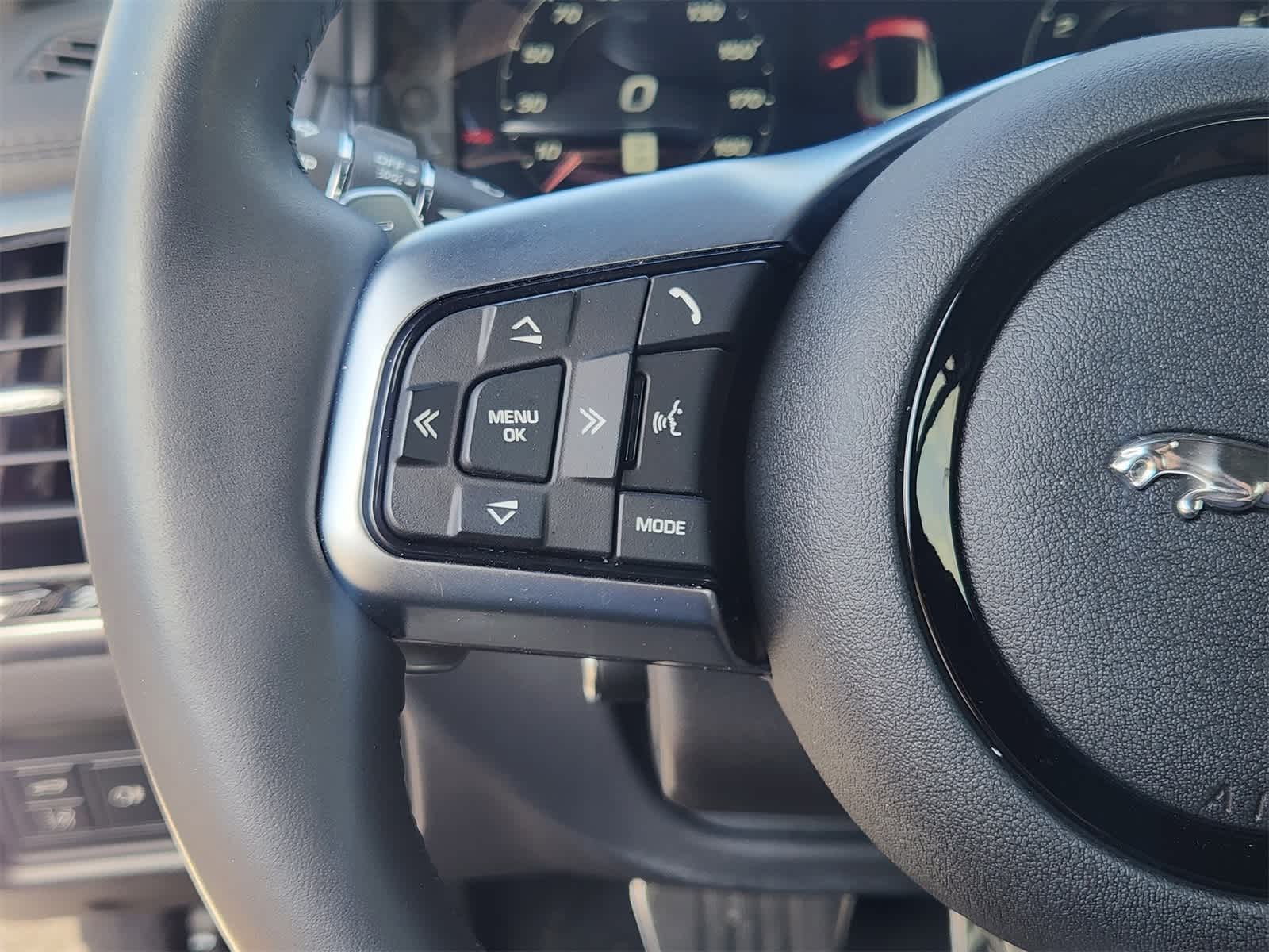 2024 Jaguar F-Type R-Dynamic 25