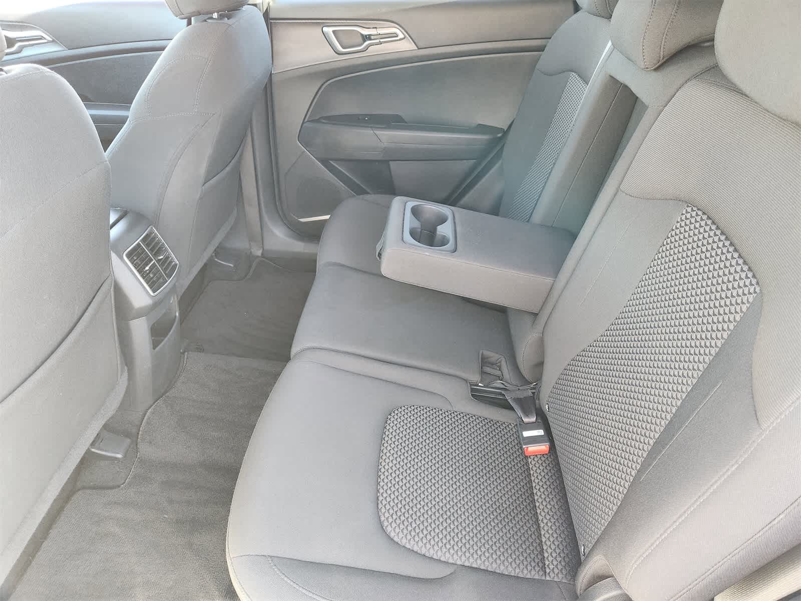 Thumbnail: 2024 Kia Sportage - 23