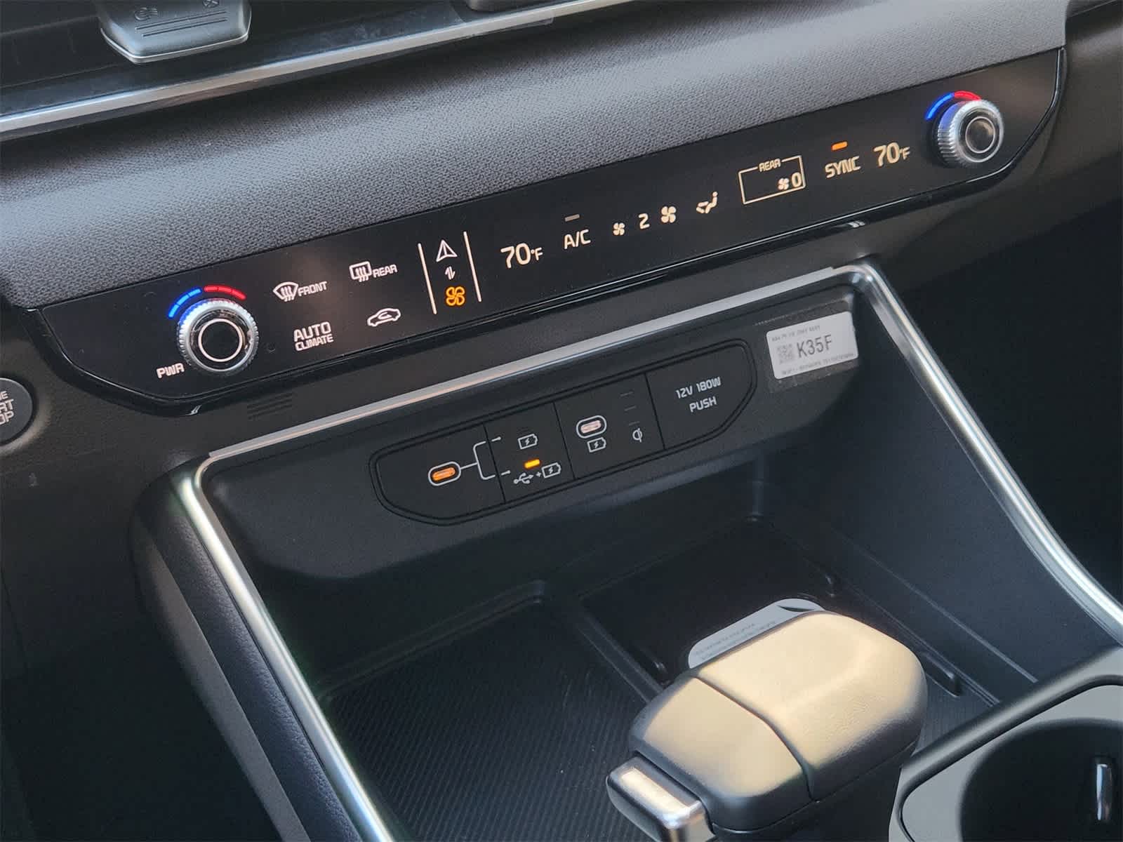 Thumbnail: 2026 Kia Carnival - 18