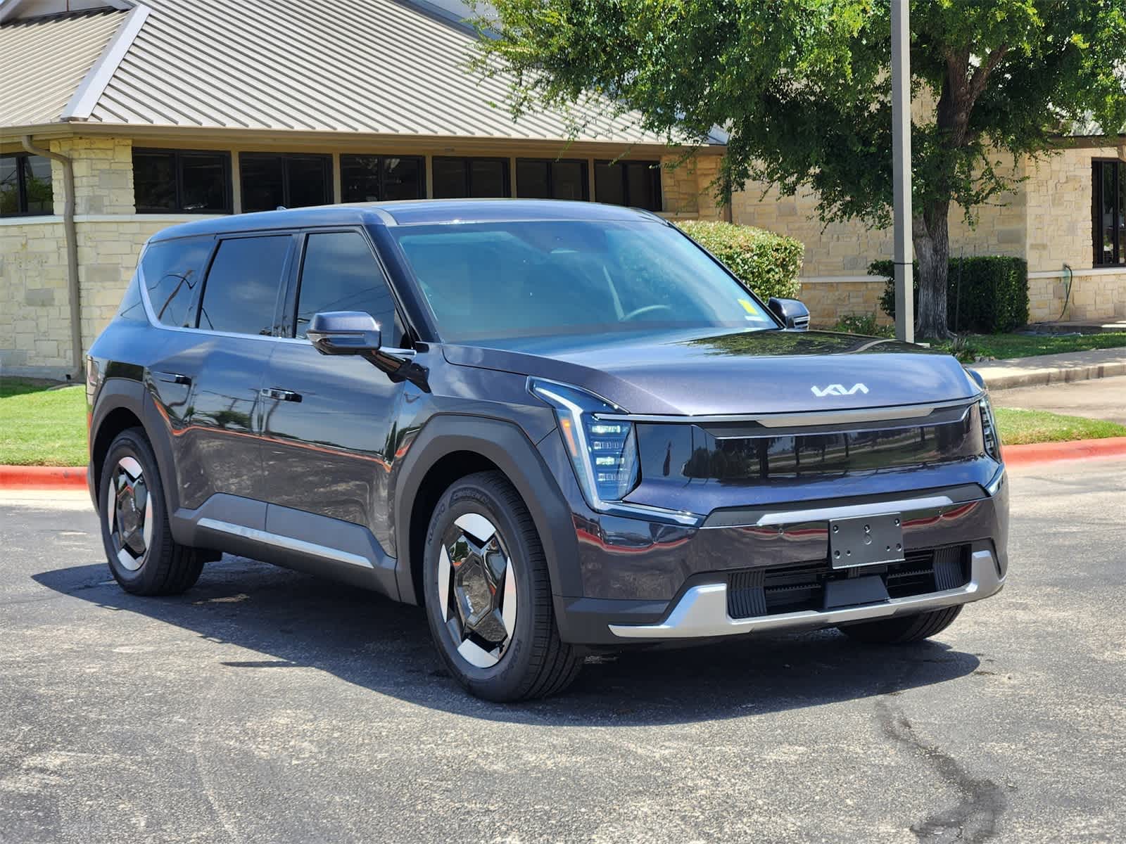 Thumbnail: 2026 Kia EV9 - 3