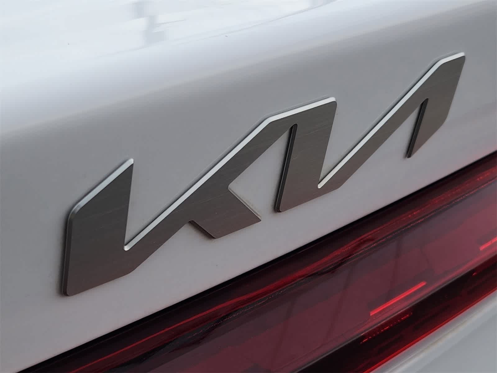 Thumbnail: 2023 Kia K5 - 11