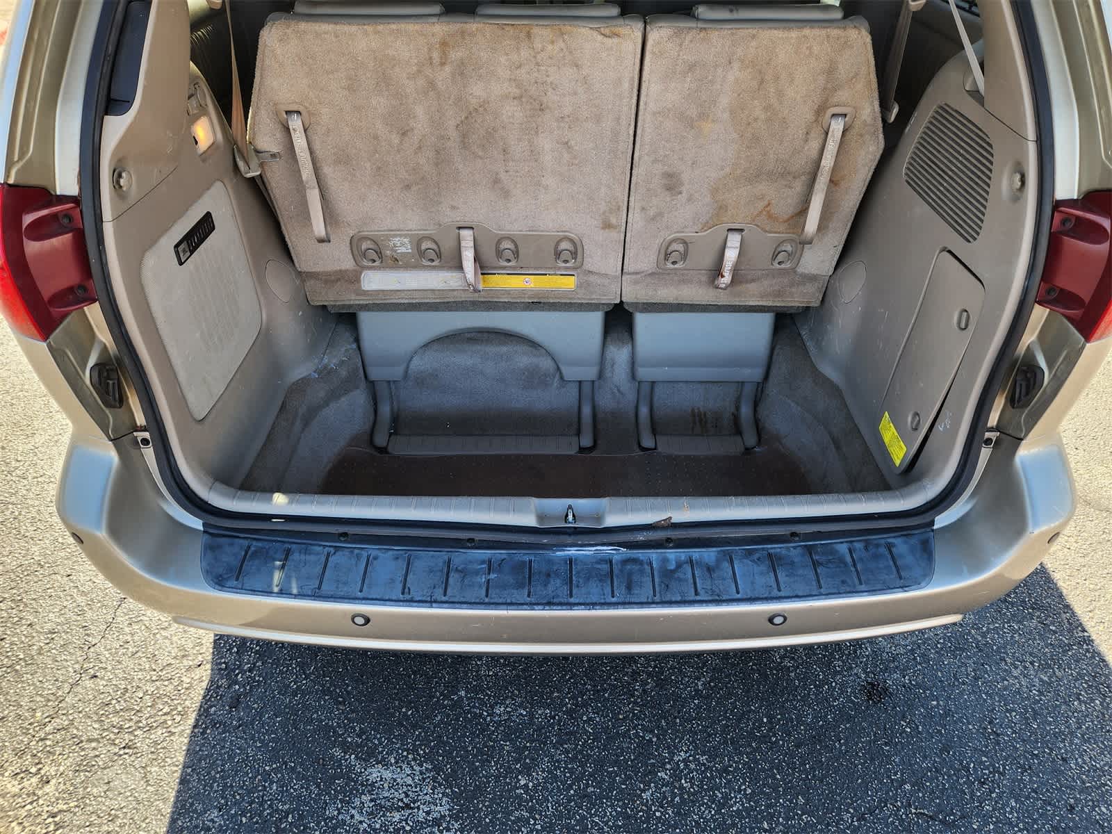 Thumbnail: 2005 Toyota Sienna - 31