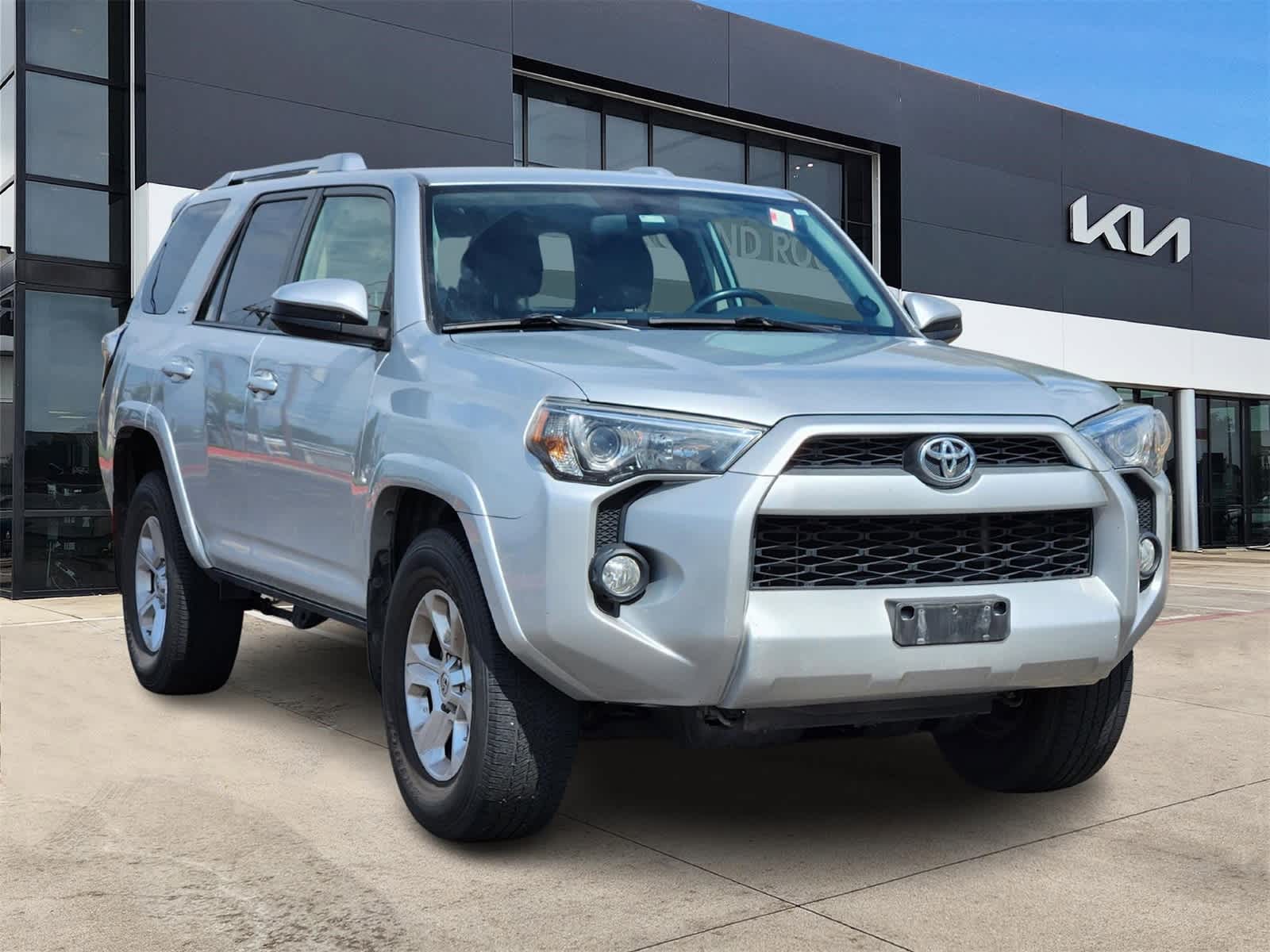 2016 Toyota 4Runner SR5 3