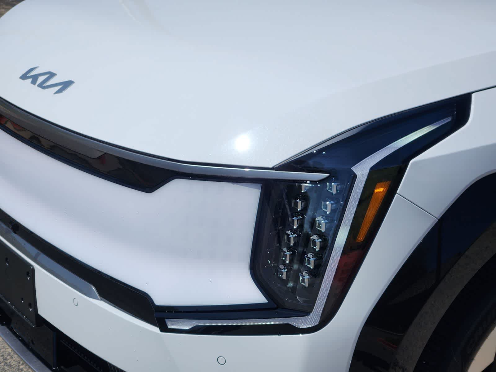 Thumbnail: 2026 Kia EV9 - 7