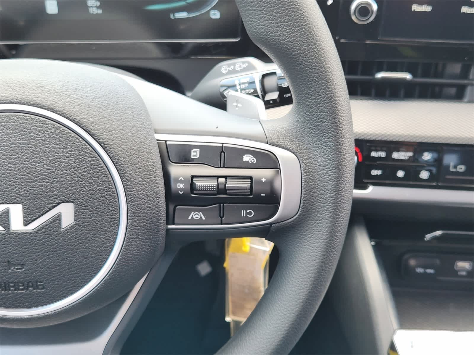 Thumbnail: 2025 Kia Sportage - 25