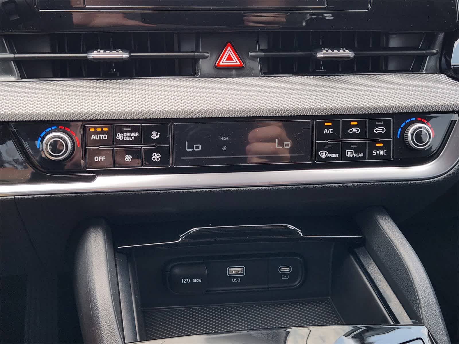 Thumbnail: 2025 Kia Sportage - 14