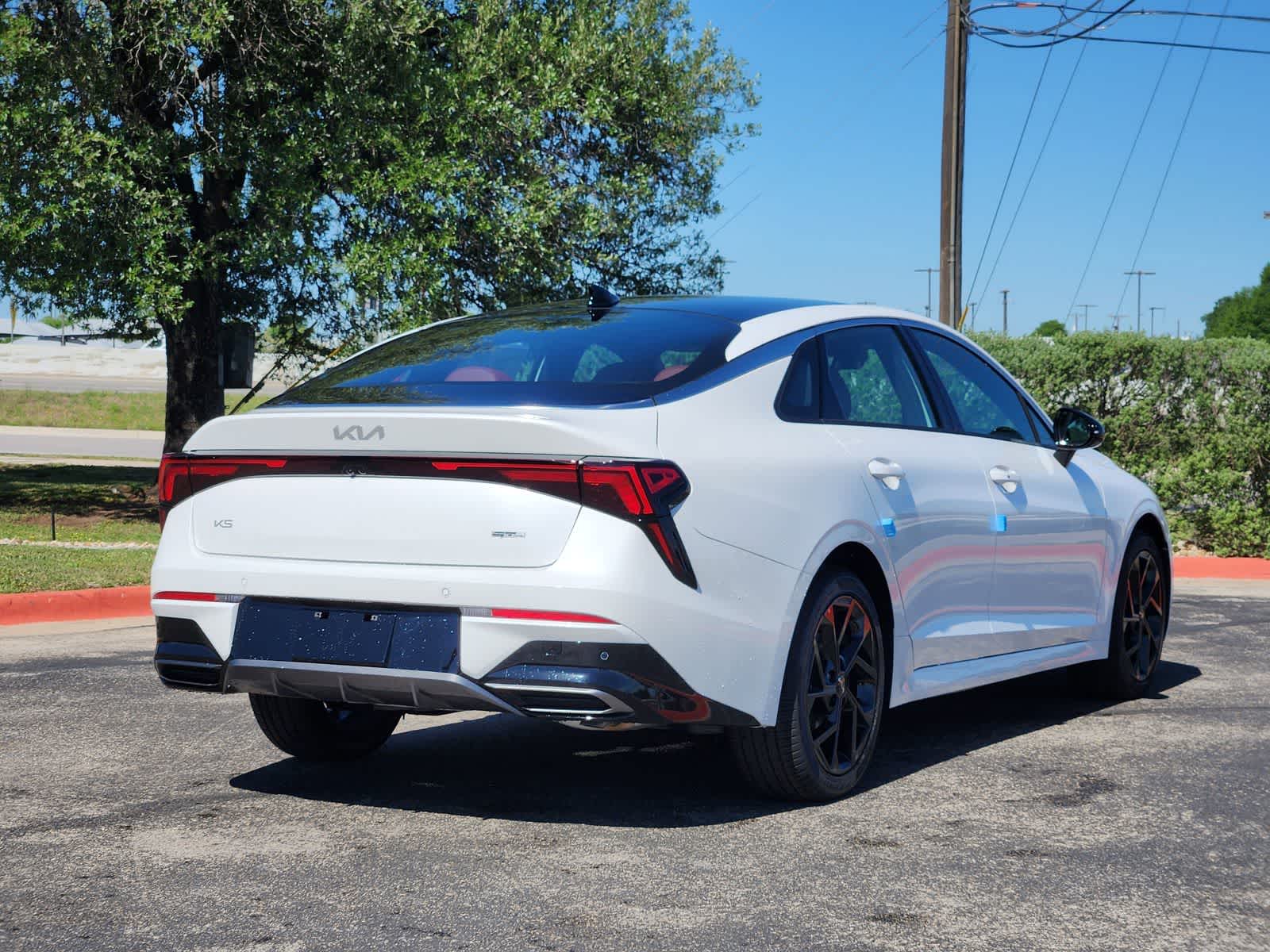 Thumbnail: 2026 Kia K5 - 4
