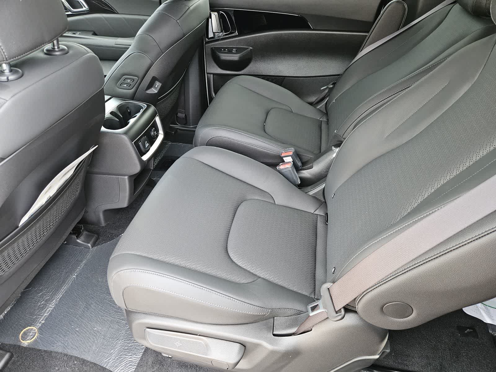 2027 Kia Carnival SX Prestige - Photo 22