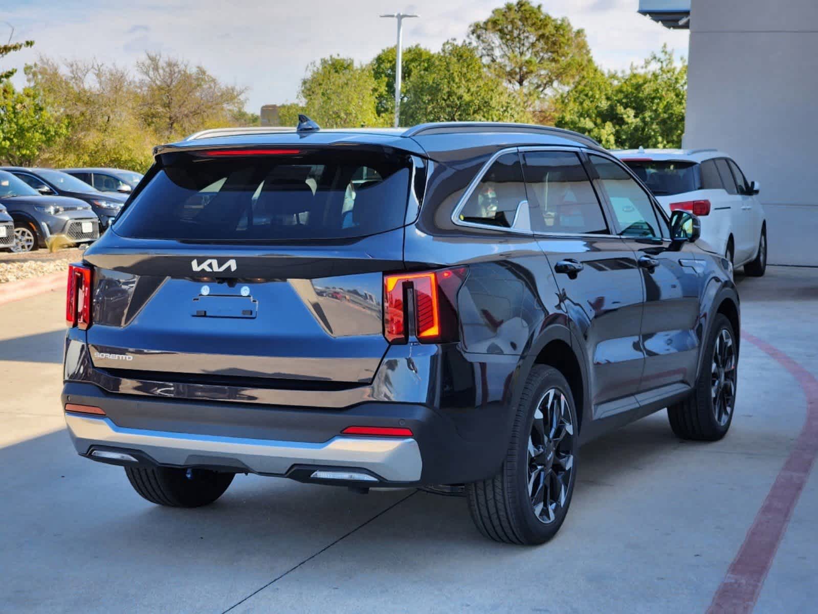Thumbnail: 2026 Kia Sorento - 4
