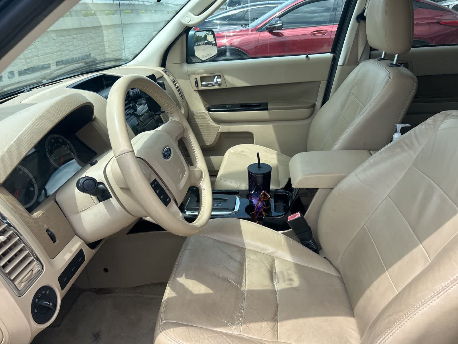 Thumbnail: 2011 Ford Escape - 10