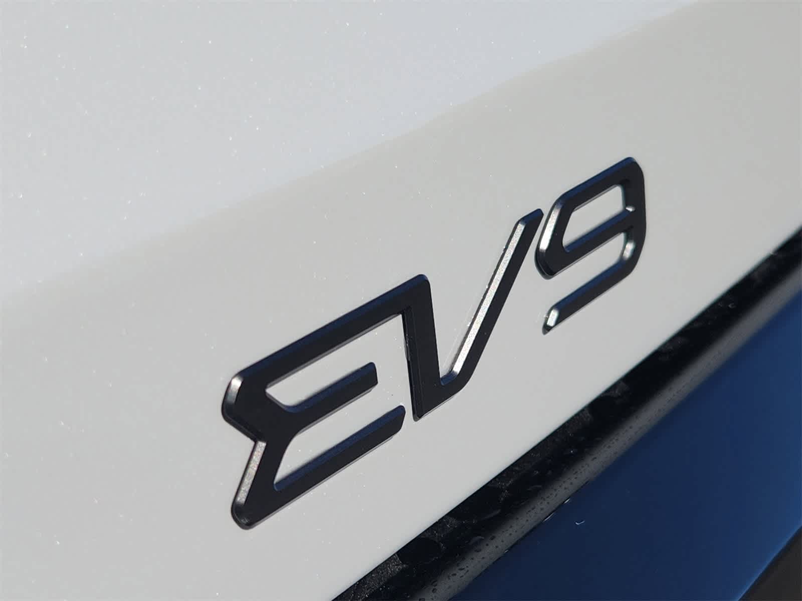 Thumbnail: 2026 Kia EV9 - 9
