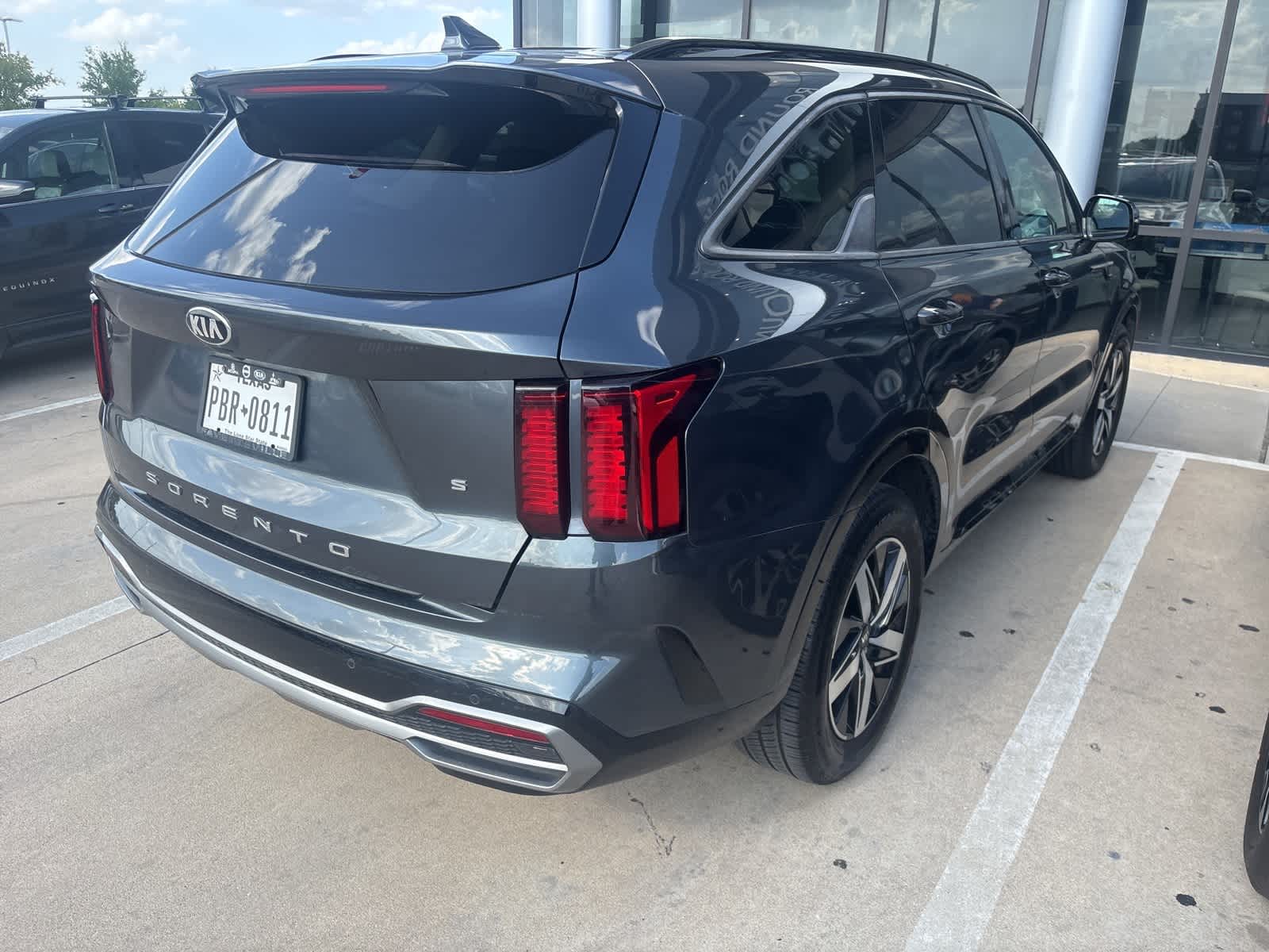 Thumbnail: 2021 Kia Sorento - 3