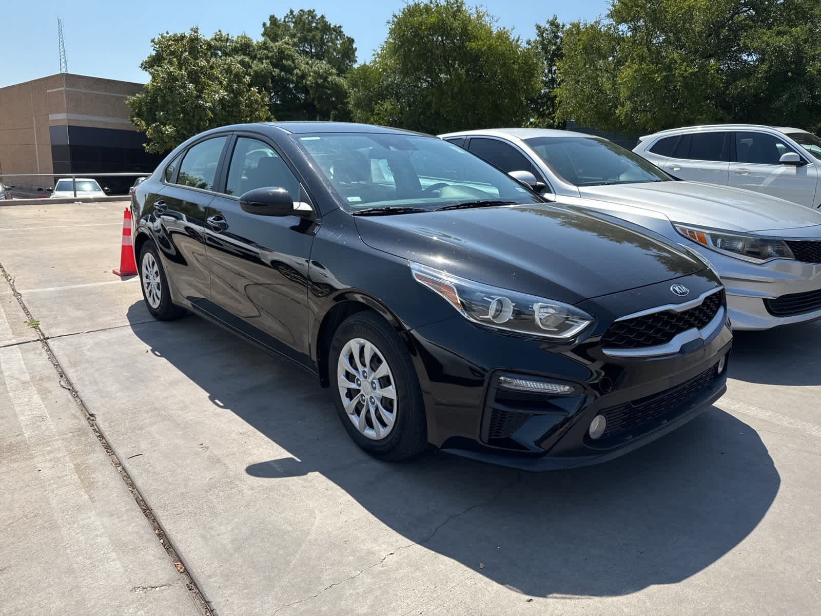 Thumbnail: 2021 Kia Forte - 3