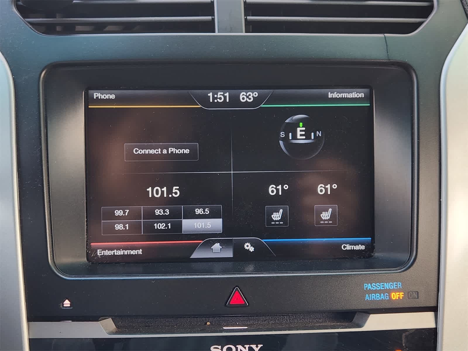 Thumbnail: 2013 Ford Explorer - 17