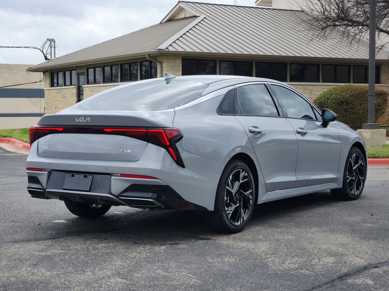Thumbnail: 2026 Kia K5 - 4