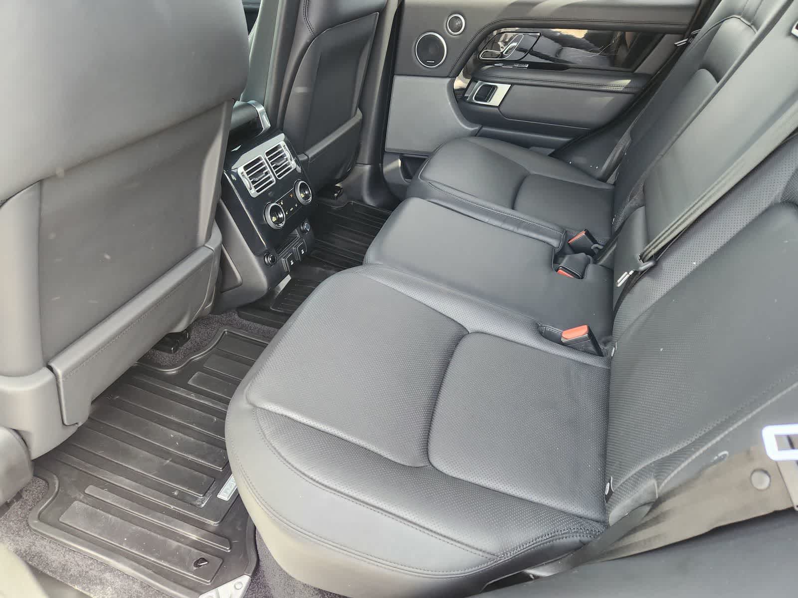 Thumbnail: 2019 Land Rover Range Rover - 26