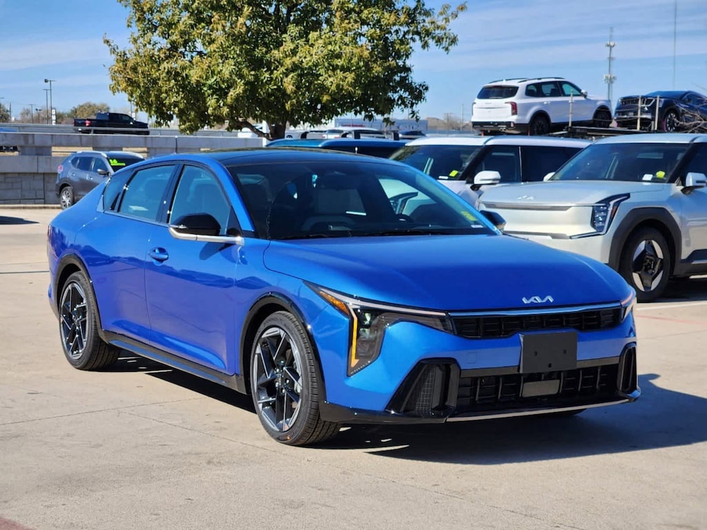 New 2025 Kia K4 GT-Line Sedan