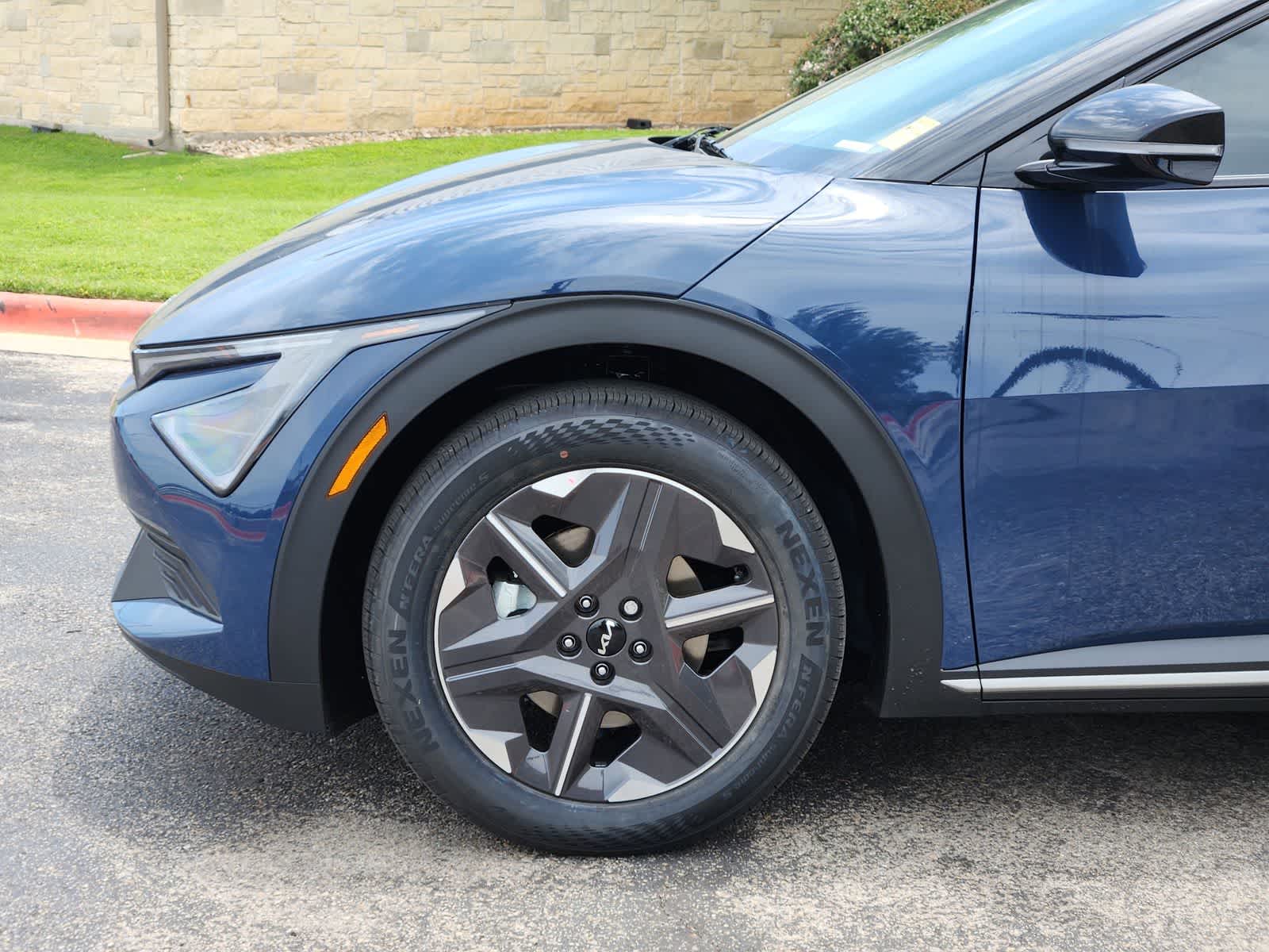 Thumbnail: 2026 Kia EV6 - 8