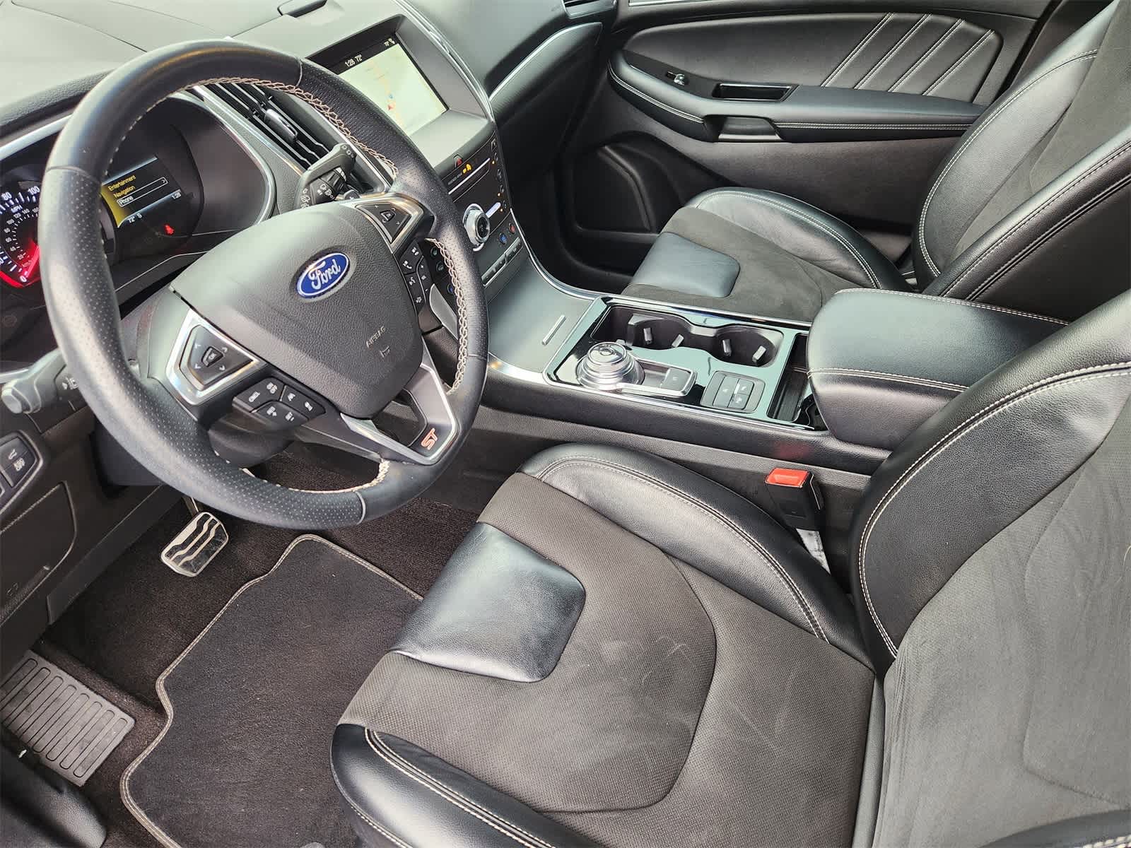 Thumbnail: 2019 Ford Edge - 2