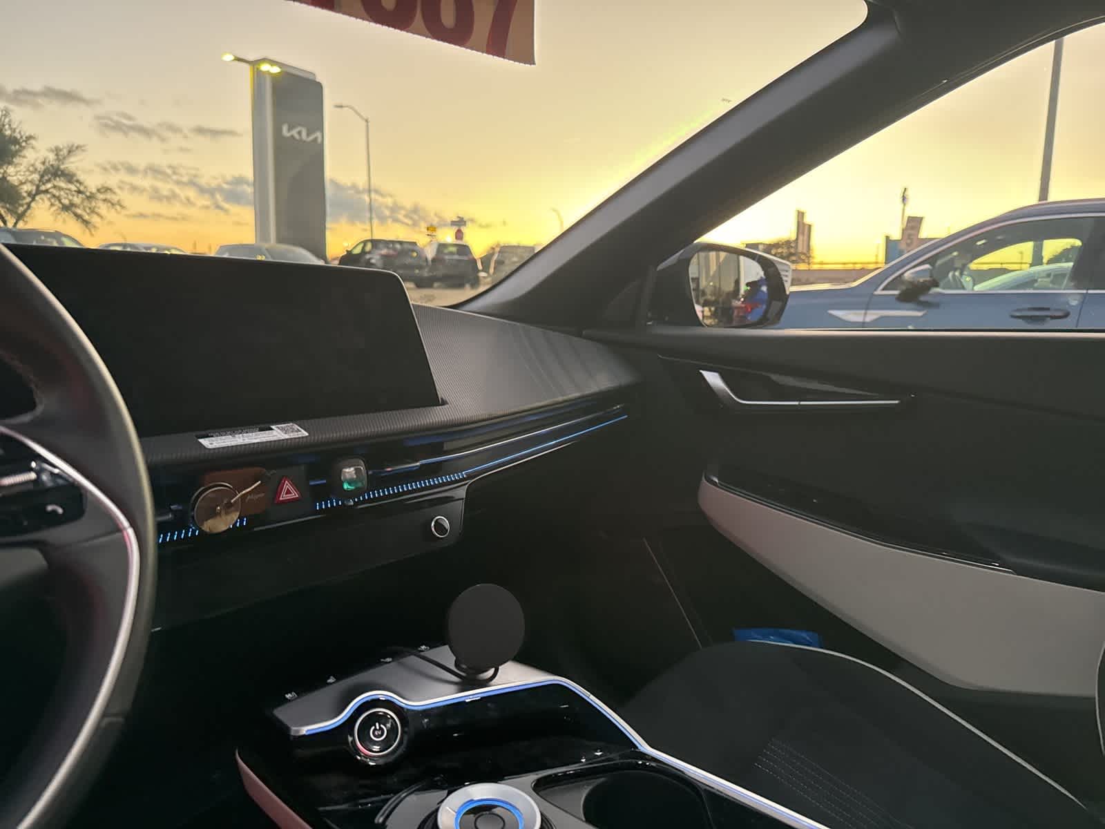 Thumbnail: 2023 Kia EV6 - 6