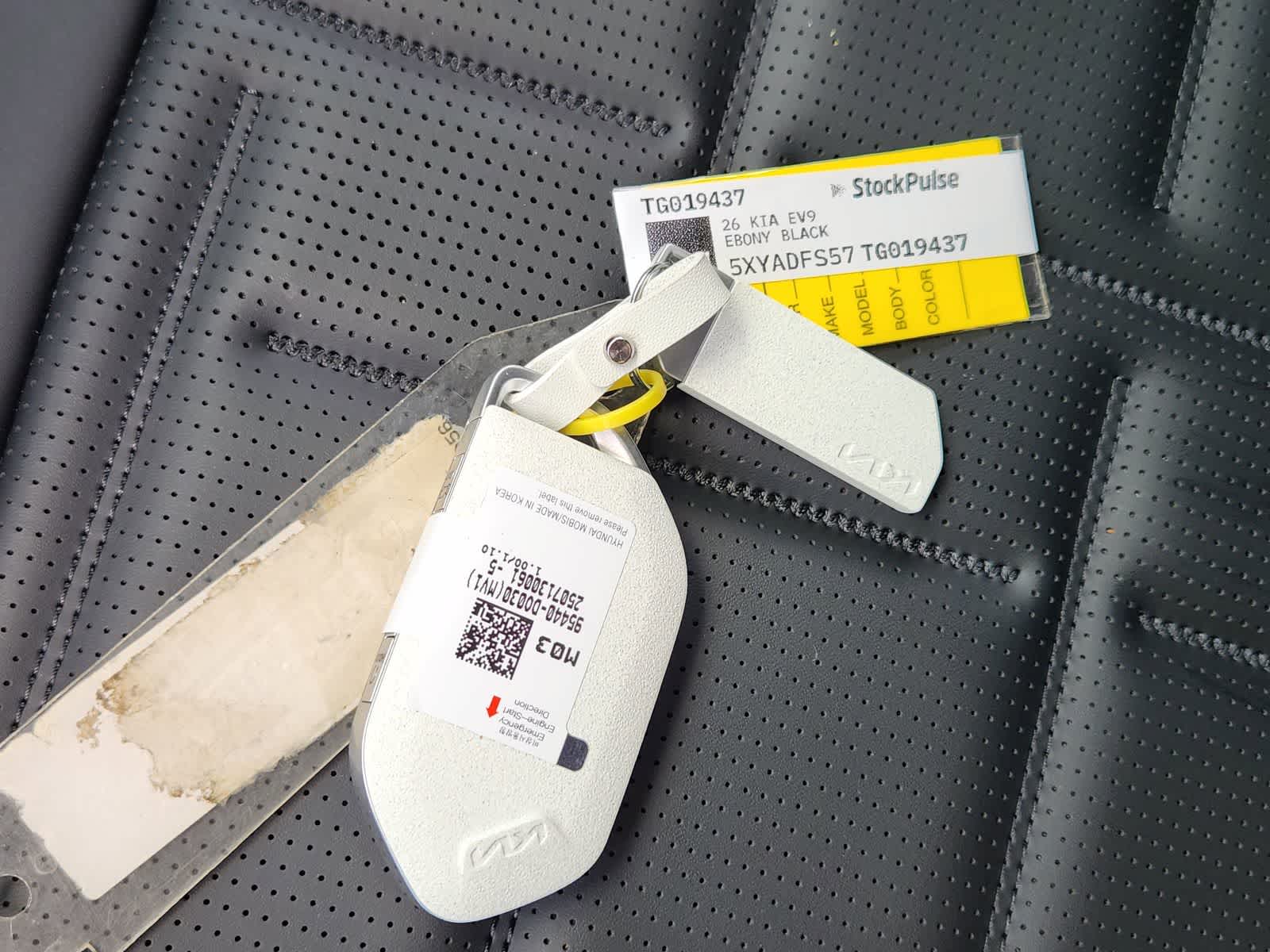 Thumbnail: 2026 Kia EV9 - 27