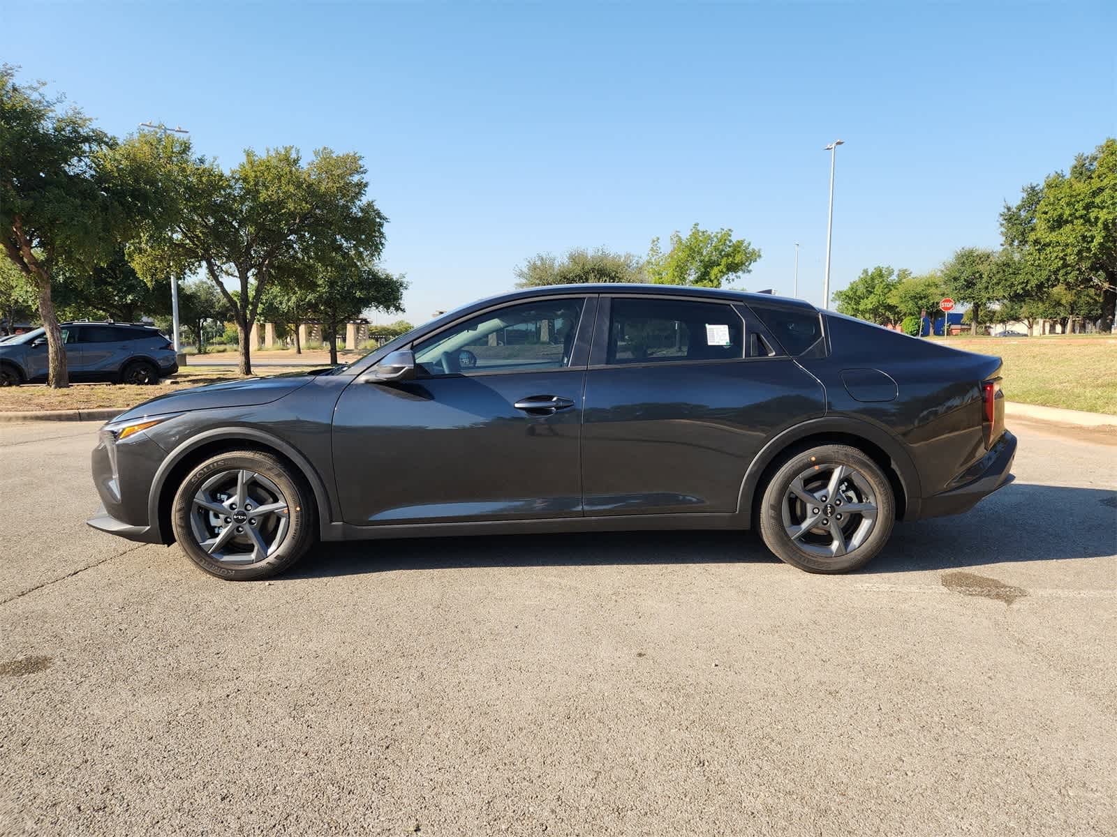 2025 Kia K4 LXS photo 4