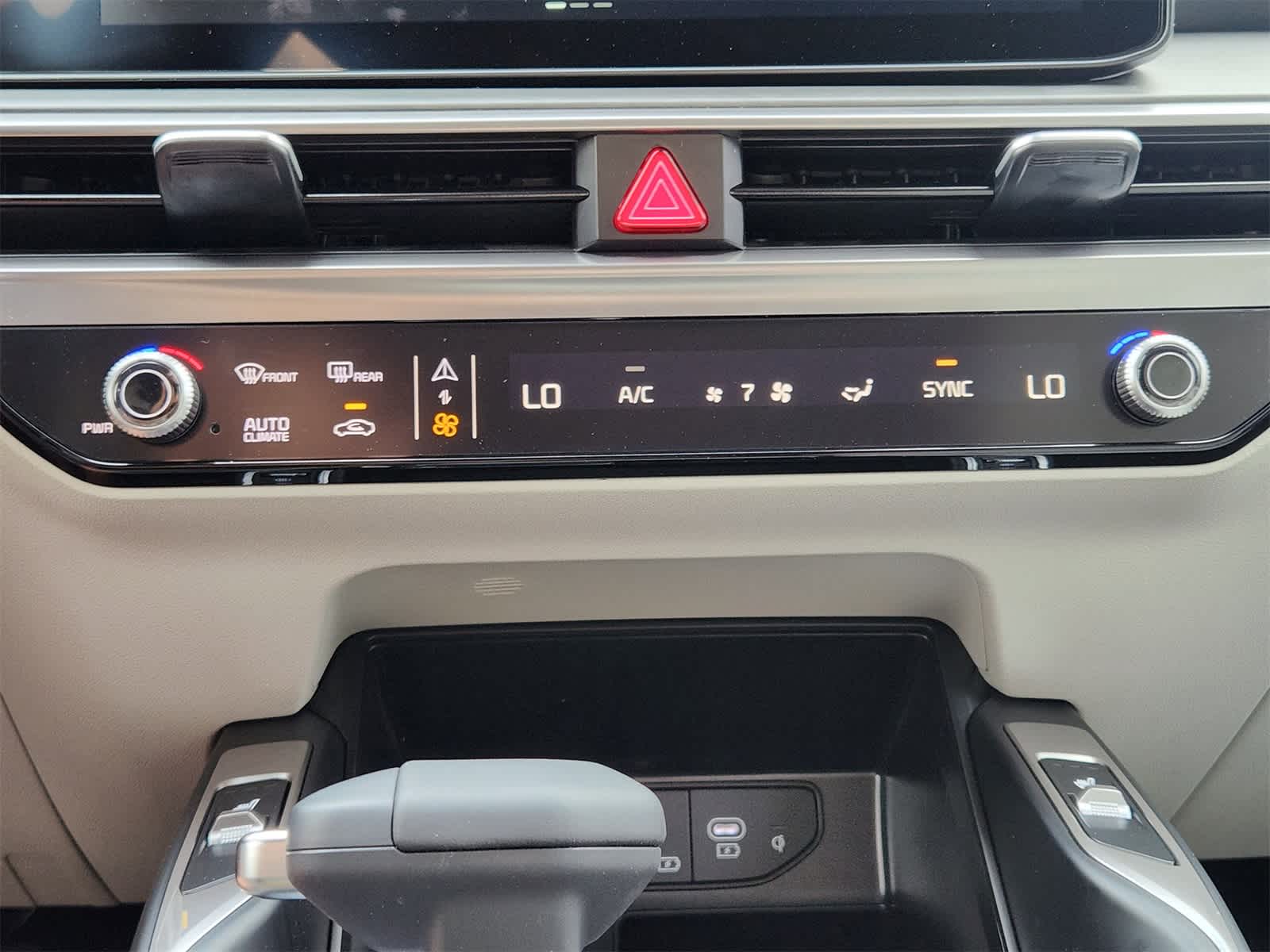 Thumbnail: 2026 Kia Sorento - 16