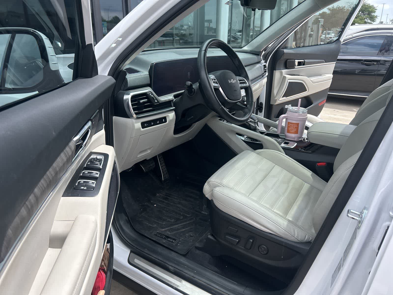 Thumbnail: 2023 Kia Telluride - 4