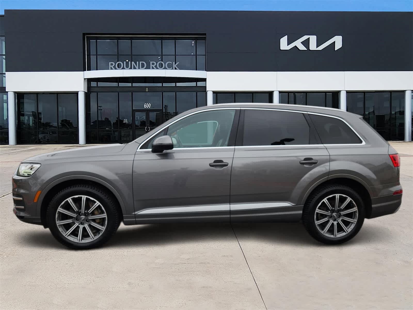 Thumbnail: 2017 Audi Q7 - 4