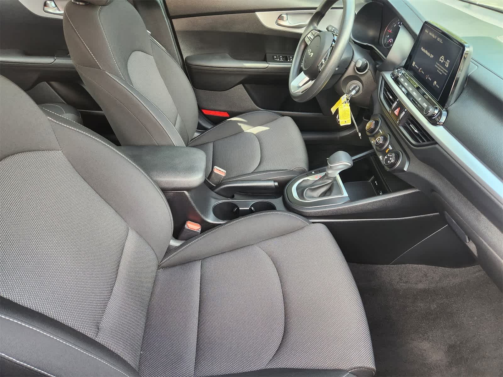 2024 Kia Forte LXS 13
