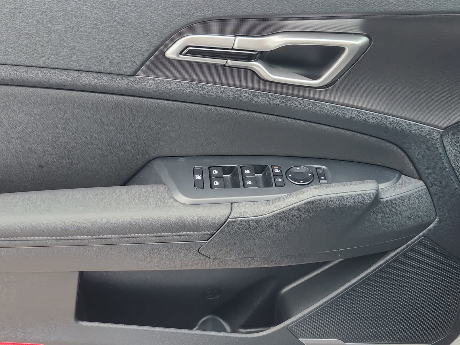 Thumbnail: 2026 Kia Sportage - 18