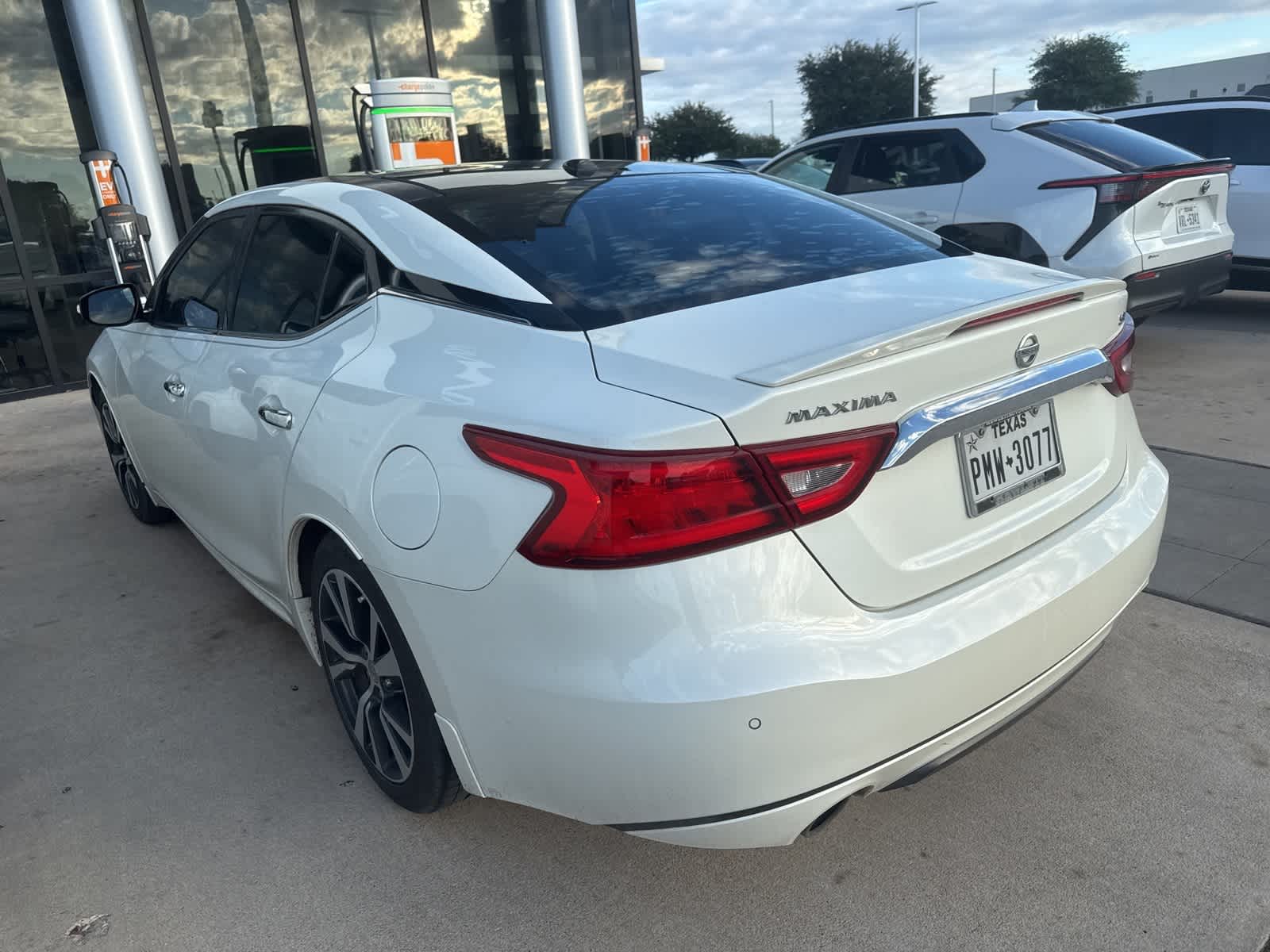 Thumbnail: 2017 Nissan Maxima - 6