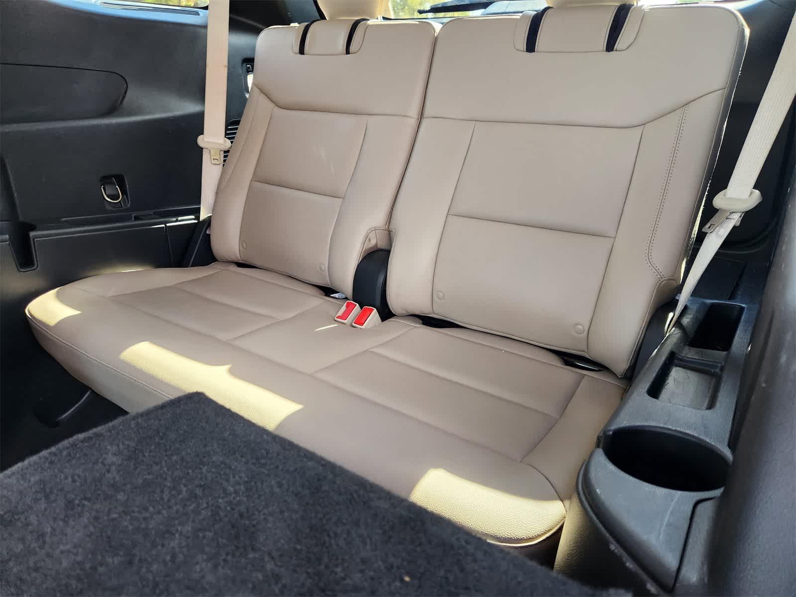 Thumbnail: 2020 Ford Explorer - 29