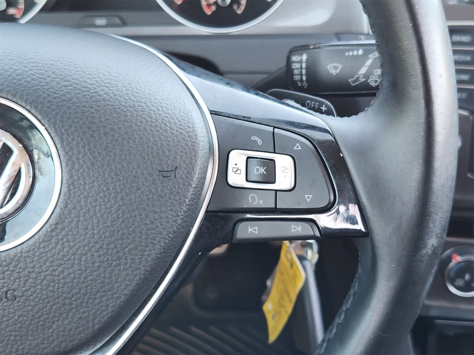 Thumbnail: 2017 Volkswagen Golf - 27