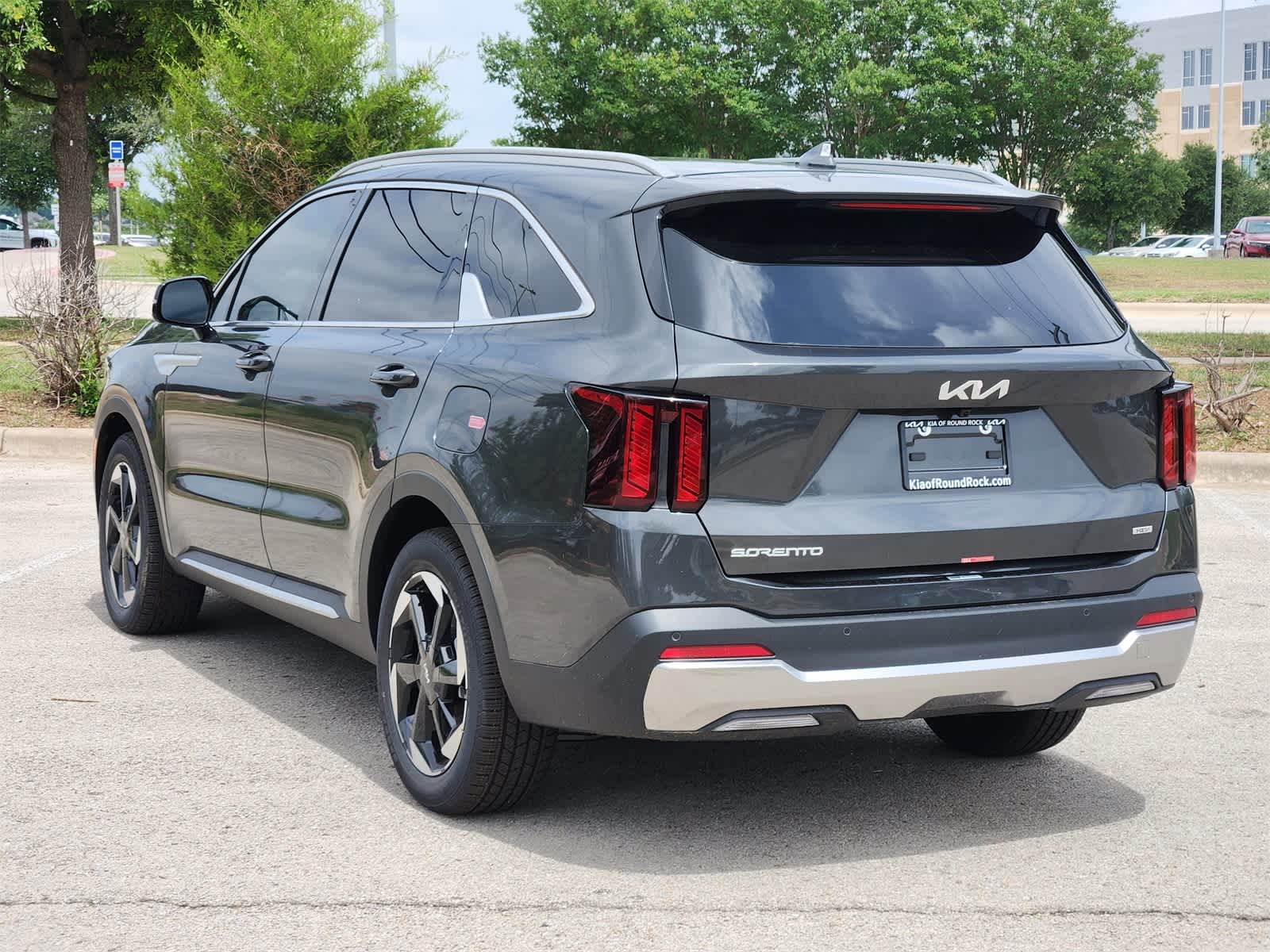 Thumbnail: 2025 Kia Sorento - 3