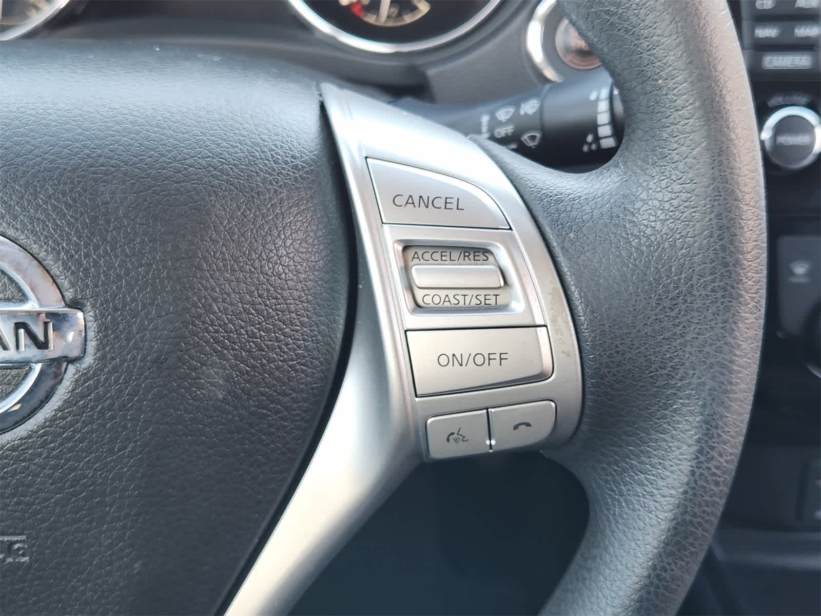 Thumbnail: 2014 Nissan Rogue - 28