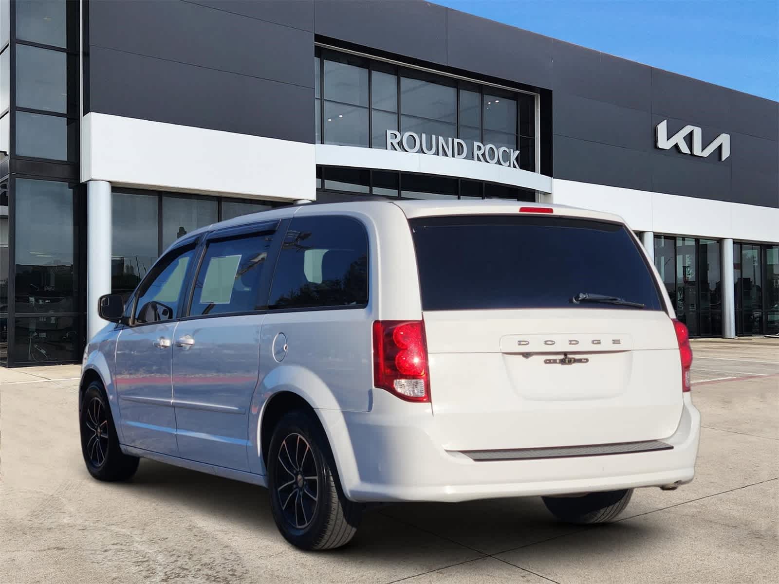 Thumbnail: 2017 Dodge Grand Caravan - 6