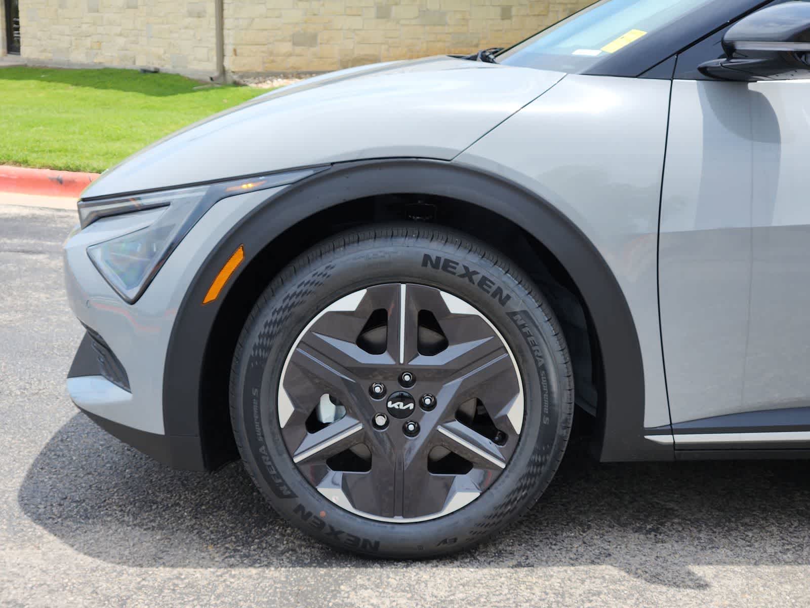 Thumbnail: 2026 Kia EV6 - 7
