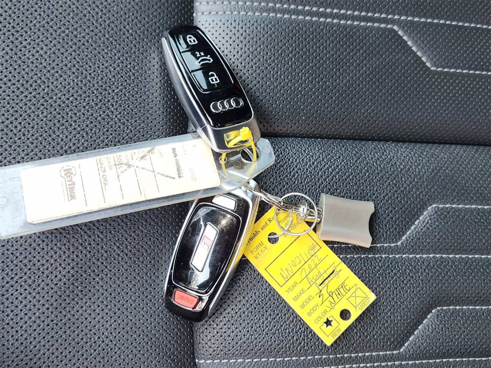 Thumbnail: 2022 Audi S6 - 33