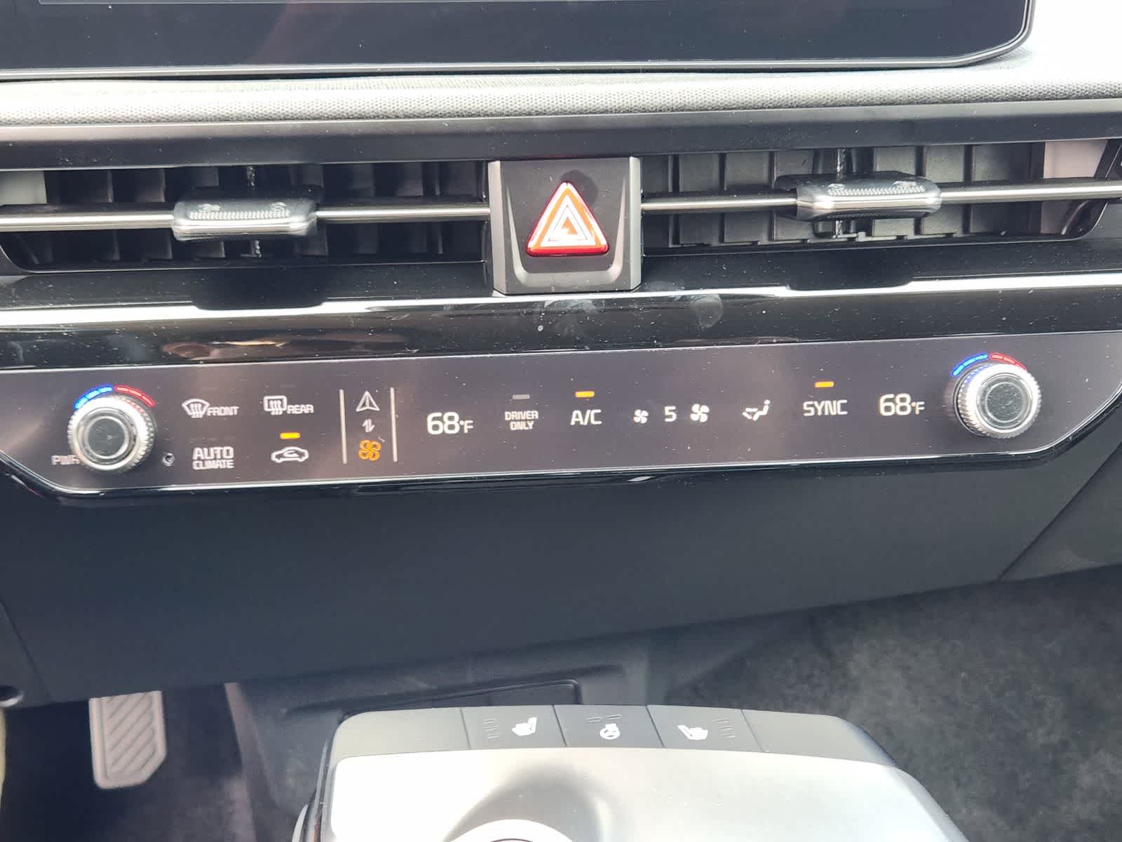 Thumbnail: 2026 Kia EV6 - 16