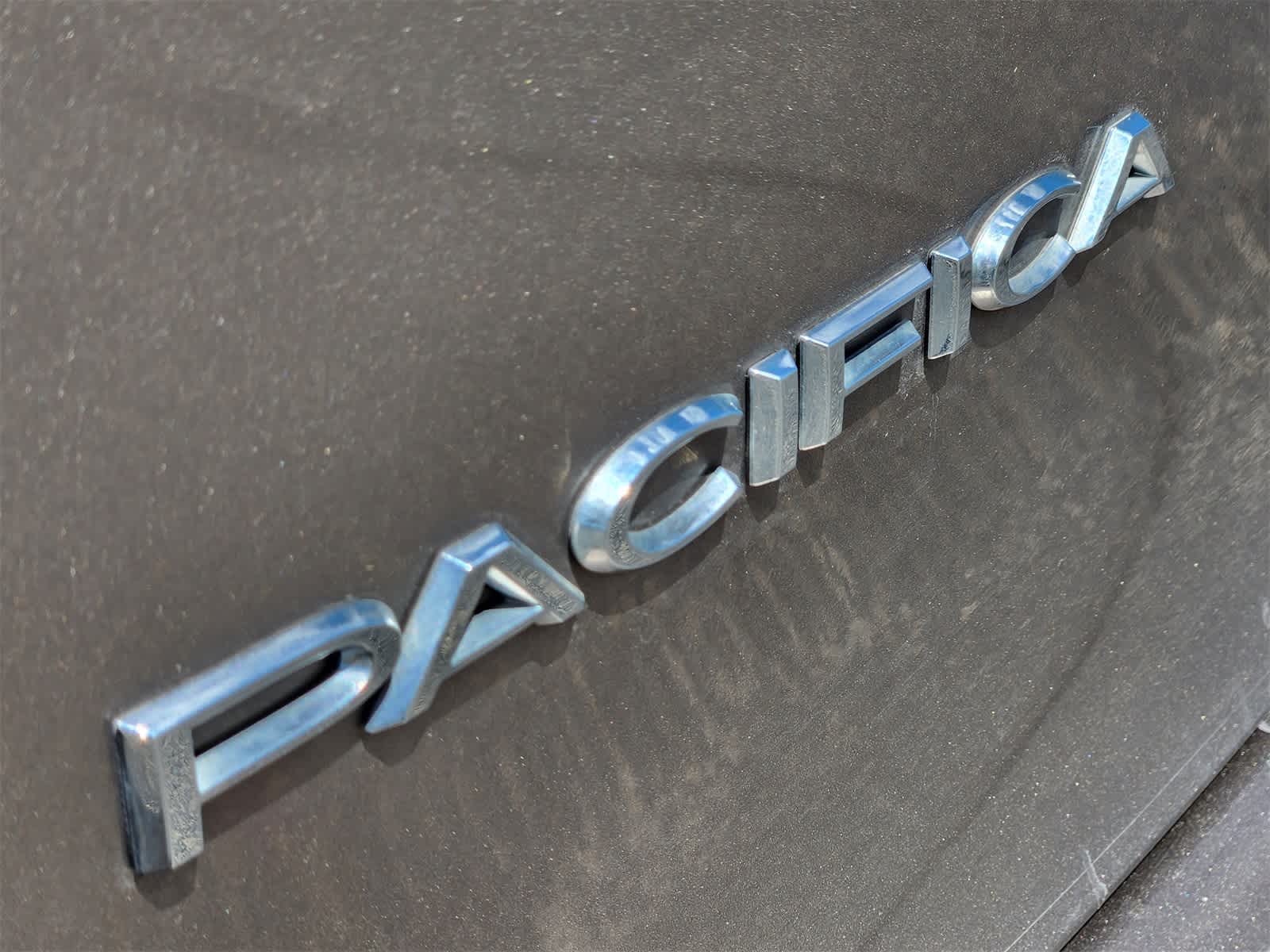 Thumbnail: 2018 Chrysler Pacifica - 11