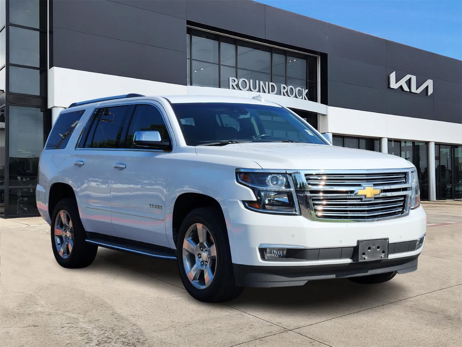 Thumbnail: 2019 Chevrolet Tahoe - 3