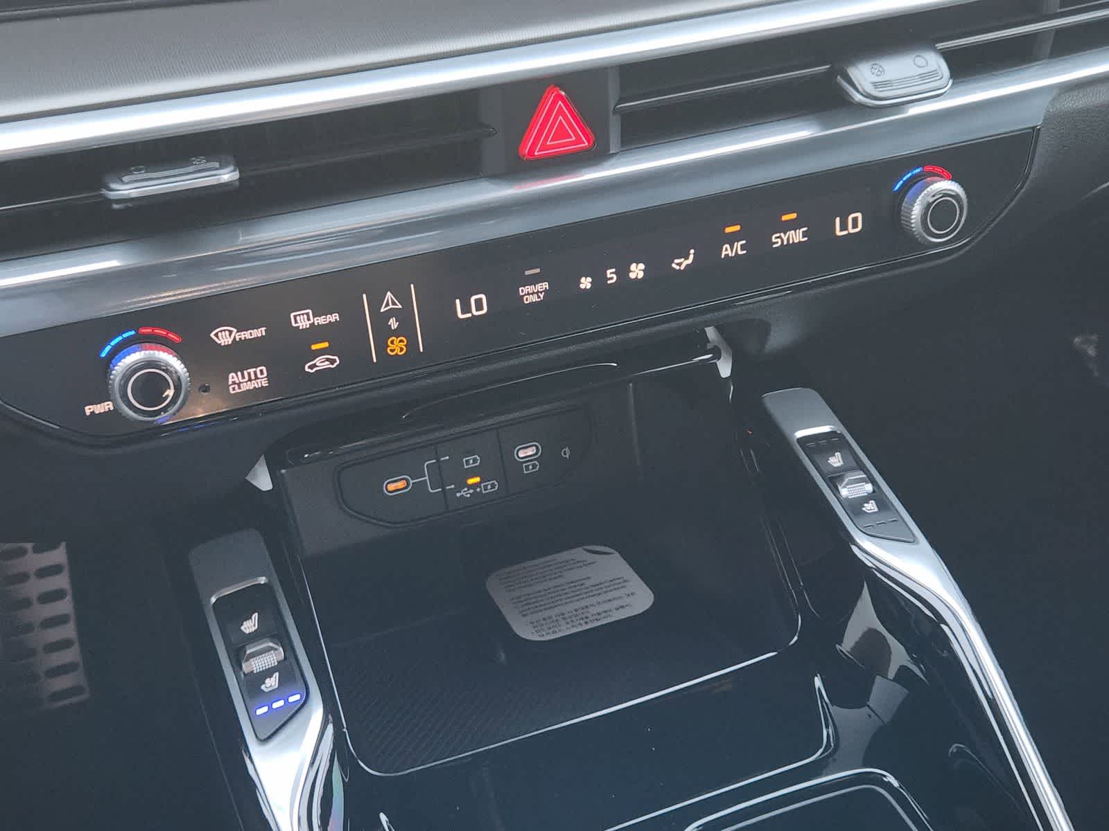 Thumbnail: 2026 Kia Sorento - 17