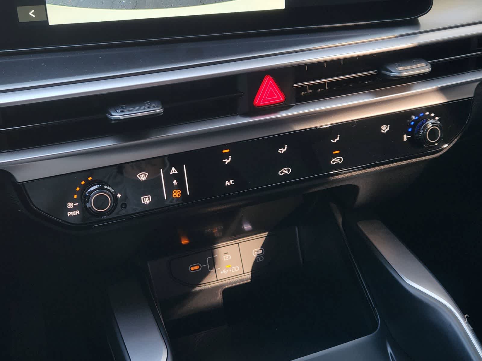 Thumbnail: 2026 Kia Sorento - 17